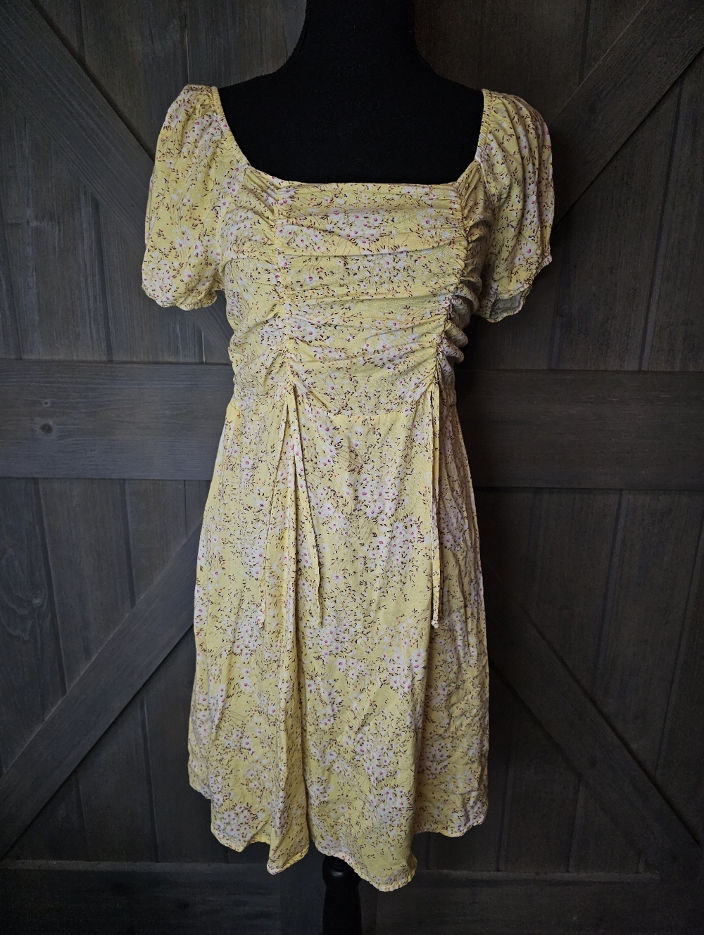Liberty Love Maternity Floral Dress sz Medium